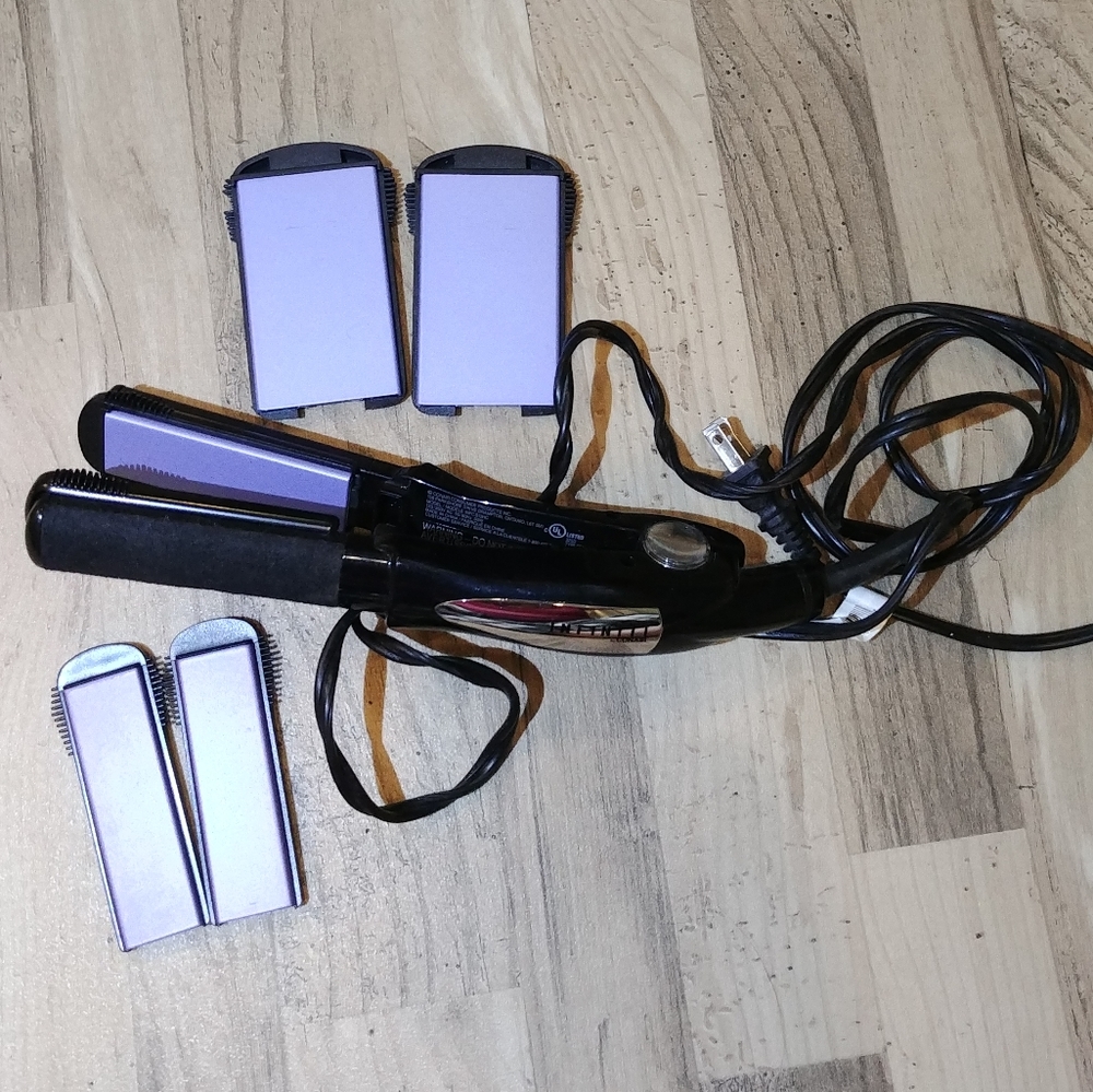 Conair Infiniti Flat Iron - Picture 2 of 4